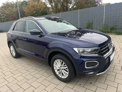 Blau Gebraucht 2019 VW T-Roc Elegance SUV | 23.990 €