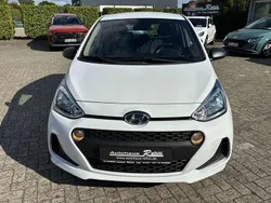 Polar white Gebraucht 2018 Hyundai i10 Classic Kleinwagen | 7.990 € (Fairer Preis)