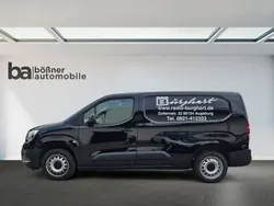 Diamant schwarz met. Gebraucht 2022 Opel Combo Edition Van / Kleinbus | 16.700 € (Fairer Preis)