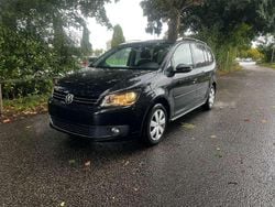 Deep black perleffekt Gebraucht 2011 VW Touran Comfortline Van / Kleinbus | 4.000 € (Guter Preis)