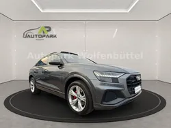 Grau Gebraucht 2020 Audi Q8 S-Line SUV | 51.990 € (Superpreis)