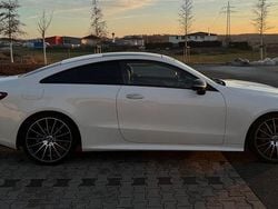 Weiß Gebraucht 2017 Mercedes E220 Coupé | 29.950 € (Teuer)