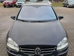 Schwarz Gebraucht 2006 VW Golf V Sportline Limousine | 6.600 € (Etwas zu teuer)