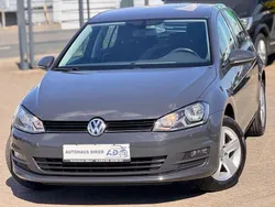 Grau Gebraucht 2016 VW Golf VII Comfortline Limousine | 8.800 € (Fairer Preis)