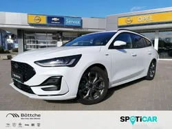 Frostweiß Gebraucht 2024 Ford Focus ST-Line Kombi | 23.980 € (Fairer Preis)