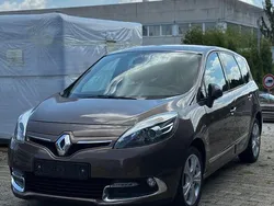 Braun Gebraucht 2011 Renault Grand Scénic III Van / Kleinbus | 9.490 € (Teuer)