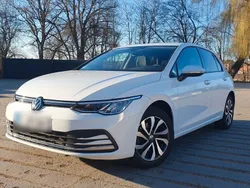 Weiß Gebraucht 2022 VW Golf VIII Life Limousine | 22.950 € (Fairer Preis)