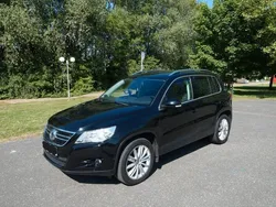 Schwarz Gebraucht 2011 VW Tiguan Team SUV | 7.800 € (Guter Preis)