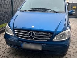 Blau Gebraucht 2004 Mercedes Viano Van / Kleinbus | 17.000 €