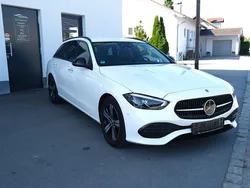 Weiß Gebraucht 2022 Mercedes C200 Avantgarde Kombi | 31.900 € (Guter Preis)