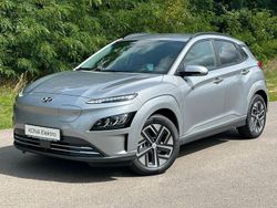Shimmering silver (metallic) Gebraucht 2024 Hyundai Kona Prime SUV | 36.490 € (Fairer Preis)