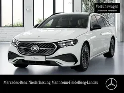 Weiß Gebraucht 2025 Mercedes E300 AMG line Limousine | 69.850 €