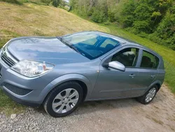Blau Gebraucht 2008 Opel Astra Limousine | 1.600 € (Guter Preis)