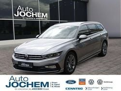 Silber Gebraucht 2023 VW Passat Elegance Kombi | 32.444 € (Teuer)