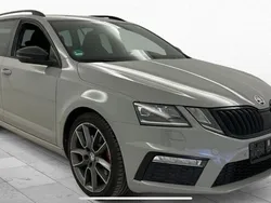 Grau Gebraucht 2020 Skoda Octavia RS Kombi | 19.900 € (Guter Preis)