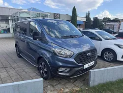 Chromablau metallic Gebraucht 2023 Ford Tourneo Custom Active Van / Kleinbus | 42.750 € (Fairer Preis)