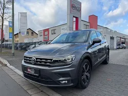 Indiumgrau metallic Gebraucht 2017 VW Tiguan Sound SUV | 18.950 € (Fairer Preis)