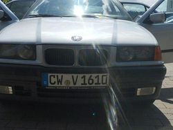 Grau Gebraucht 1994 BMW 320 Limousine | 1.300 €