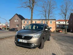 Beige Gebraucht 2015 Dacia Lodgy Lauréate Van / Kleinbus | 5.900 € (Fairer Preis)