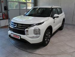 Andenweiß Neu 2025 Mitsubishi Outlander P-HEV Basis SUV | 42.900 €