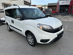 Weiß Gebraucht 2016 Fiat Doblò Pop Van / Kleinbus | 5.700 € (Fairer Preis)