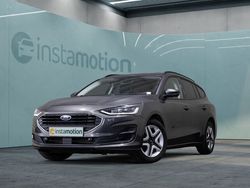 Grau Gebraucht 2022 Ford Focus Kombi | 18.890 € (Fairer Preis)