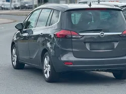 Gebraucht 2015 Opel Zafira Tourer Van / Kleinbus | 9.750 € (Fairer Preis)