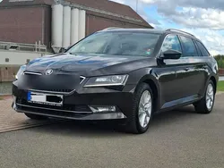 Gebraucht 2017 Skoda Superb Kombi | 12.000 € (Fairer Preis)