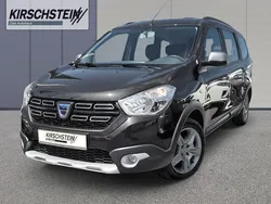Schwarz Gebraucht 2018 Dacia Lodgy Stepway Van / Kleinbus | 12.990 € (Fairer Preis)