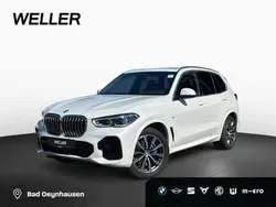 Mineralweiß (weiß) Gebraucht 2022 BMW X5 M M Sport SUV | 61.450 € (Superpreis)