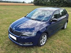 Blau Gebraucht 2017 Skoda Rapid Style Kombi | 8.599 € (Guter Preis)