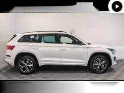 Metallic Gebraucht 2023 Skoda Kodiaq SportLine SUV | 44.810 € (Etwas zu teuer)