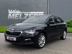 Schwarz Gebraucht 2024 Skoda Scala Ambition Kleinwagen | 18.580 € (Guter Preis)