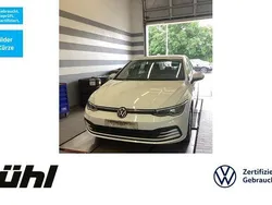 Pure white Gebraucht 2022 VW Golf VIII Life Limousine | 19.890 € (Guter Preis)