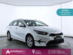Weiß Gebraucht 2023 Kia Ceed Vision Kleinwagen | 15.670 € (Superpreis)