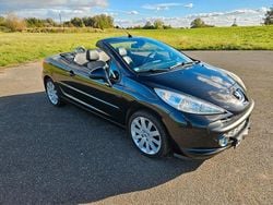 Schwarz Gebraucht 2008 Peugeot 207 CC Cabrio | 1.350 € (Superpreis)