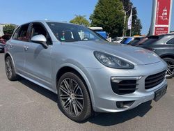 Grau Gebraucht 2018 Porsche Cayenne Platinum Edition SUV | 38.900 € (Fairer Preis)