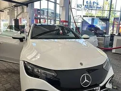 Weiß Gebraucht 2022 Mercedes EQE300 AMG line Limousine | 44.900 € (Etwas zu teuer)