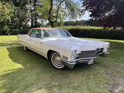 Weiß Gebraucht 1968 Cadillac Deville Coupé | 16.900 €