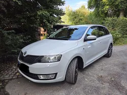 Weiß Gebraucht 2015 Skoda Rapid Elegance Limousine | 9.999 € (Fairer Preis)