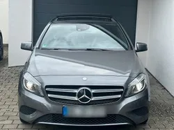 Grau Gebraucht 2013 Mercedes A220 Urban Limousine | 14.500 € (Etwas zu teuer)