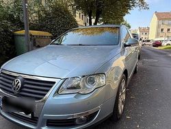 Blau Gebraucht 2004 VW Passat Limousine | 3.400 €
