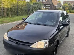 Schwarz Gebraucht 2004 Opel Corsa Kleinwagen | 600 € (Guter Preis)