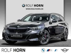 Saphirschwarz metallic Neu 2024 BMW 520 Comfort Edition Kombi | 69.960 € (Etwas zu teuer)