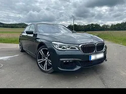 Andere farben Gebraucht 2015 BMW 750L Limousine | 24.999 € (Etwas zu teuer)