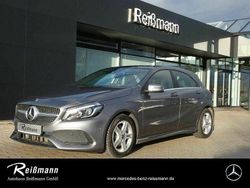Grau Gebraucht 2018 Mercedes A200 AMG line Limousine | 19.999 € (Etwas zu teuer)