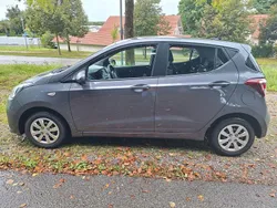 Grau Gebraucht 2017 Hyundai i10 Comfort Kleinwagen | 7.300 € (Fairer Preis)