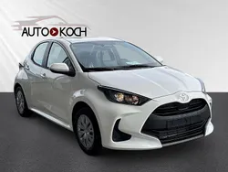 Weiß Neu 2025 Toyota Yaris Hybrid Business Edition Limousine | 22.190 € (Superpreis)