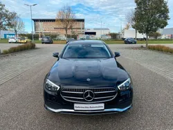 Schwarz Gebraucht 2021 Mercedes E300 Avantgarde Limousine | 27.700 €
