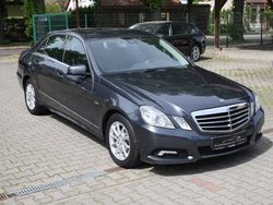 Grau Gebraucht 2010 Mercedes E200 Avantgarde Limousine | 11.950 € (Fairer Preis)